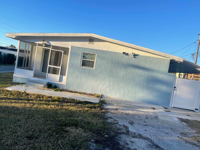 Foto del edificio - 4007 Bonita Rd