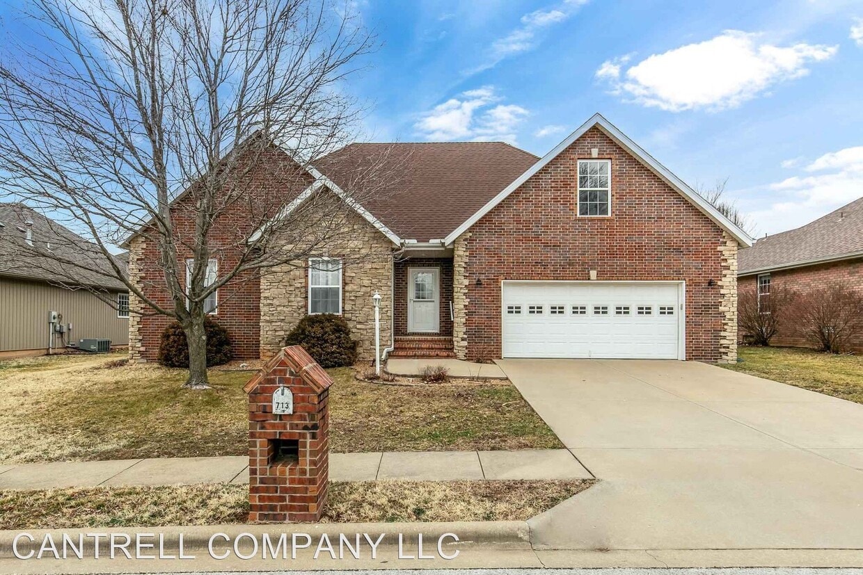 4 br, 2 bath House 713 River Rock Ct House for Rent in Nixa, MO