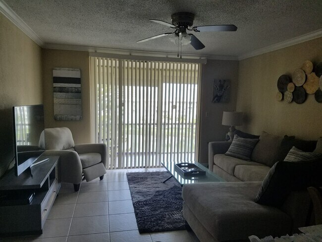 living room - 2903 Point East Dr