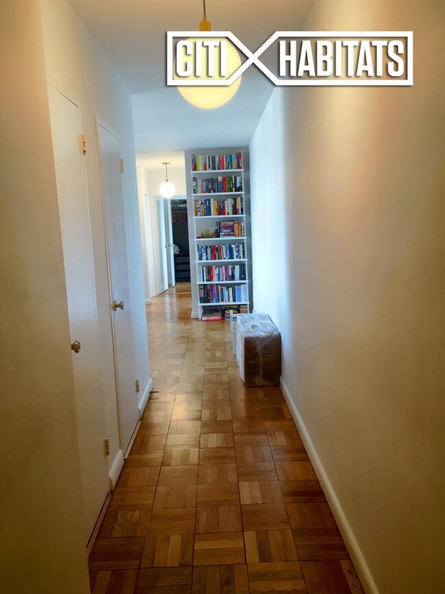 Foto del edificio - 570 Grand St