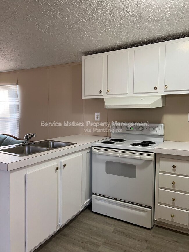 Foto del edificio - 4819 Douglas Dr