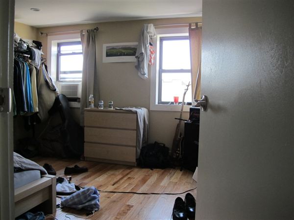 Building Photo - 226 Suydam St