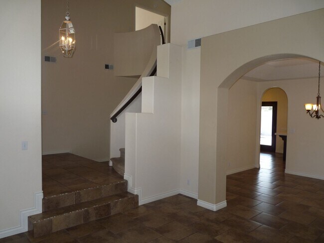 Foto del edificio - Large Silverado Ranch home with pool