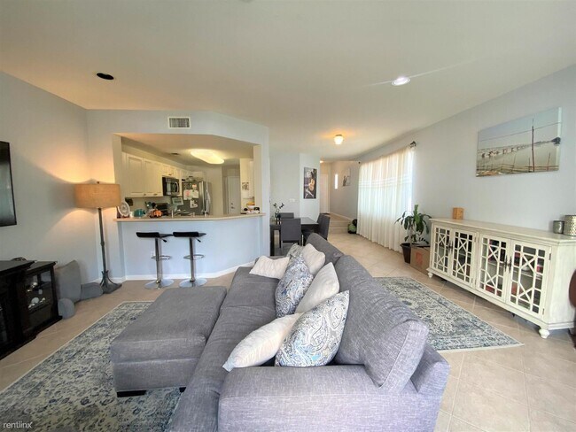 Building Photo - 3 br, 2.5 bath Townhome - 3004 Deer Creek ...