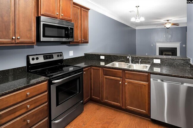 Foto del edificio - Move-In Ready Townhouse in Hampton Forest!