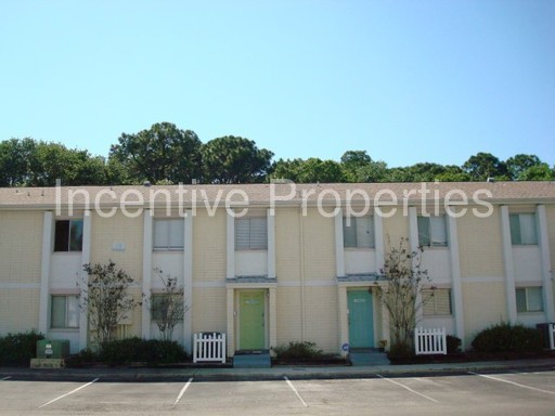 Building Photo - 8027 Palmera Pointe Cir