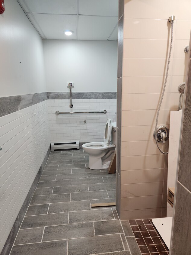 Building Photo - 151 S Main St