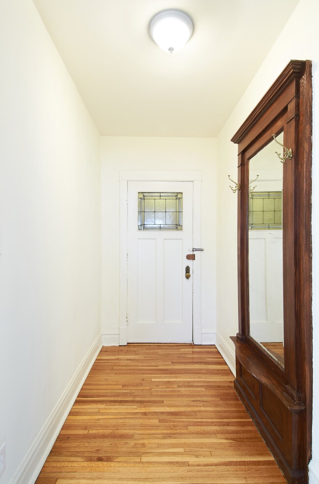 Entry With Full Length Mirror - 2815 N Mildred Ave