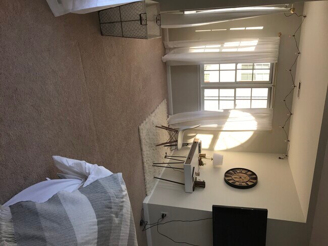 Foto del edificio - 1747 Tilgate Ct