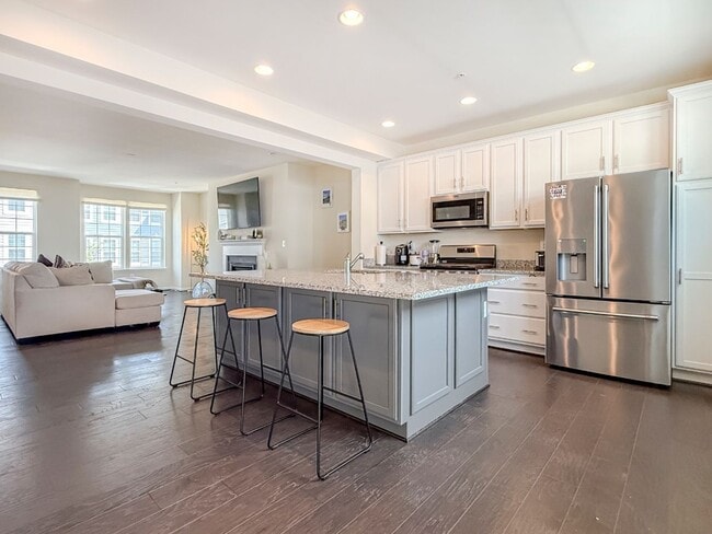 Photo - Stunning 4 bedroom townhome with garage