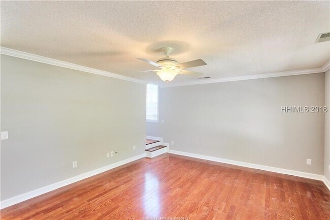 Foto del edificio - Bluffton - Lake Linden