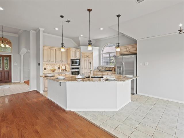 Foto del edificio - 7660 Bridlewood Ct