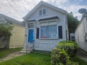 Building Photo - 714 E Kentucky St