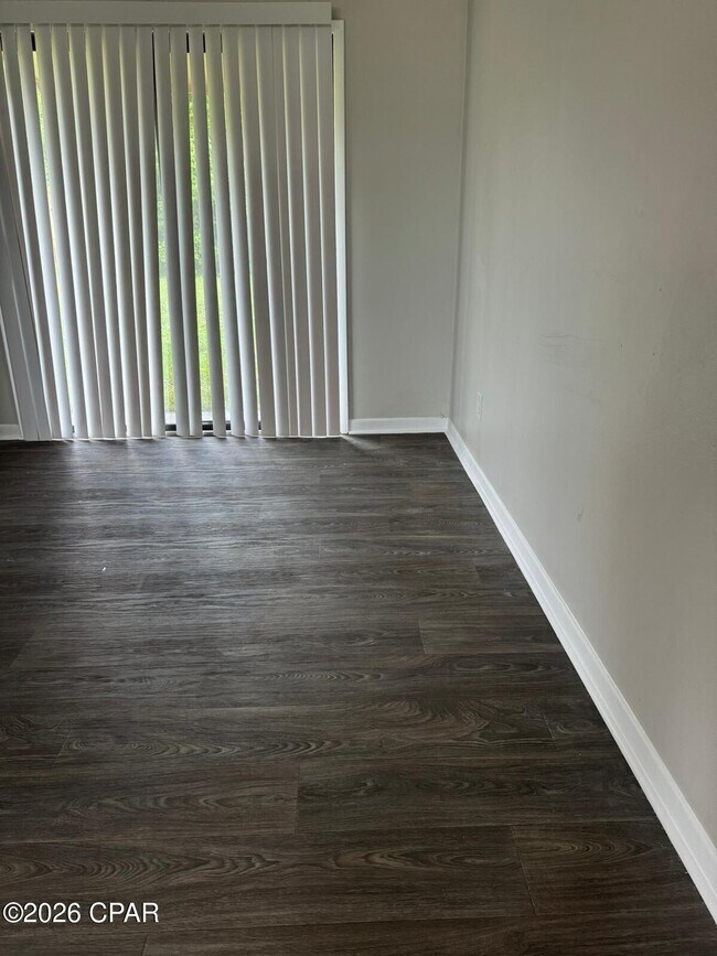 Foto del edificio - 2931 Ormond Ave