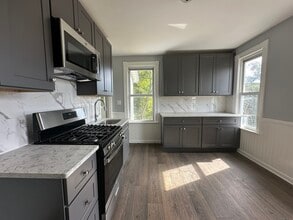 Building Photo - 12 Rockwood Ave