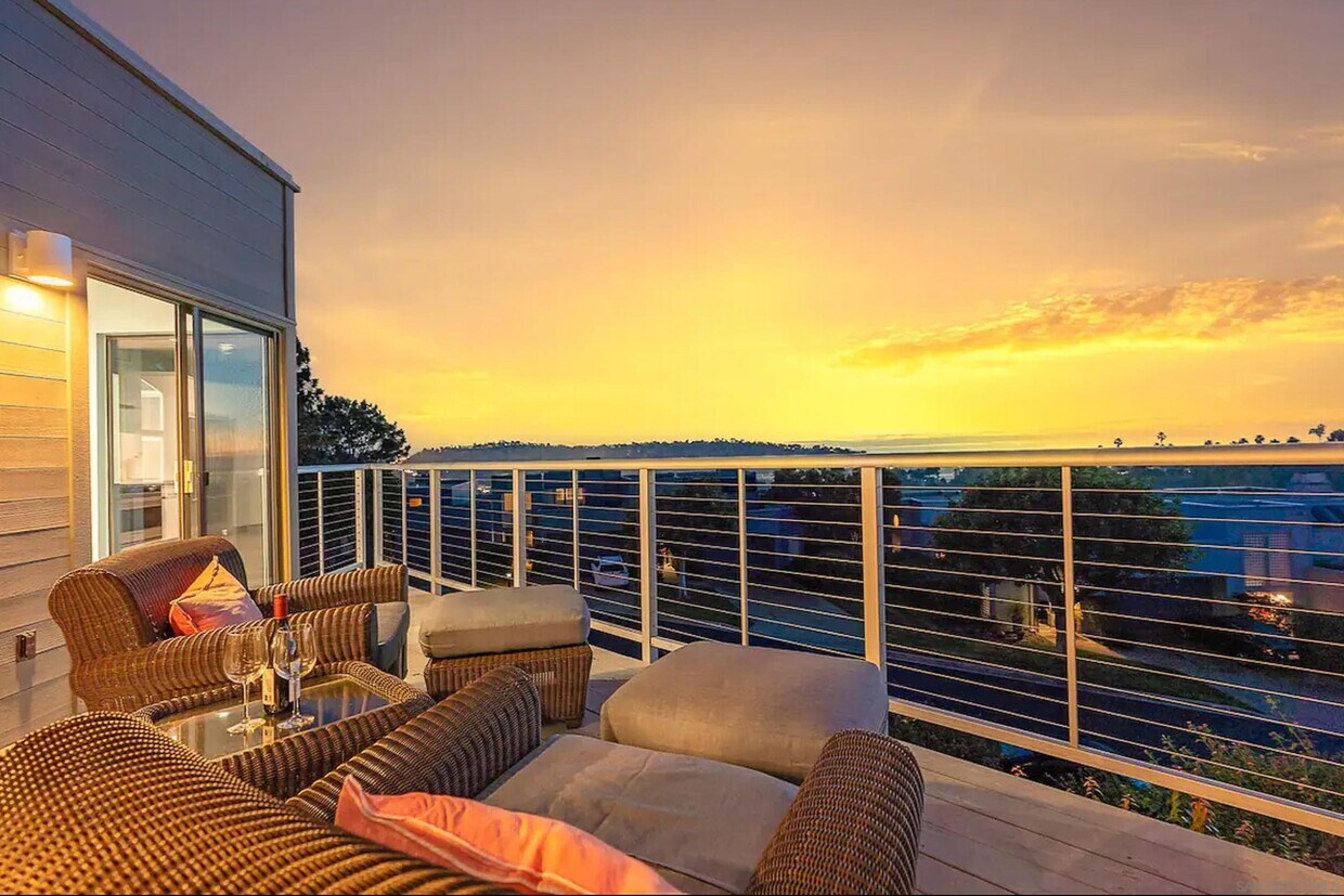 Foto principal - 1060 America Way