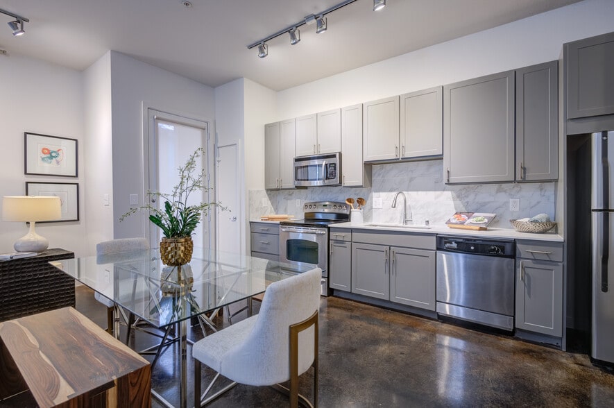 The Henderson - 5215 Belmont Ave Dallas, TX 75206 | Apartments.com