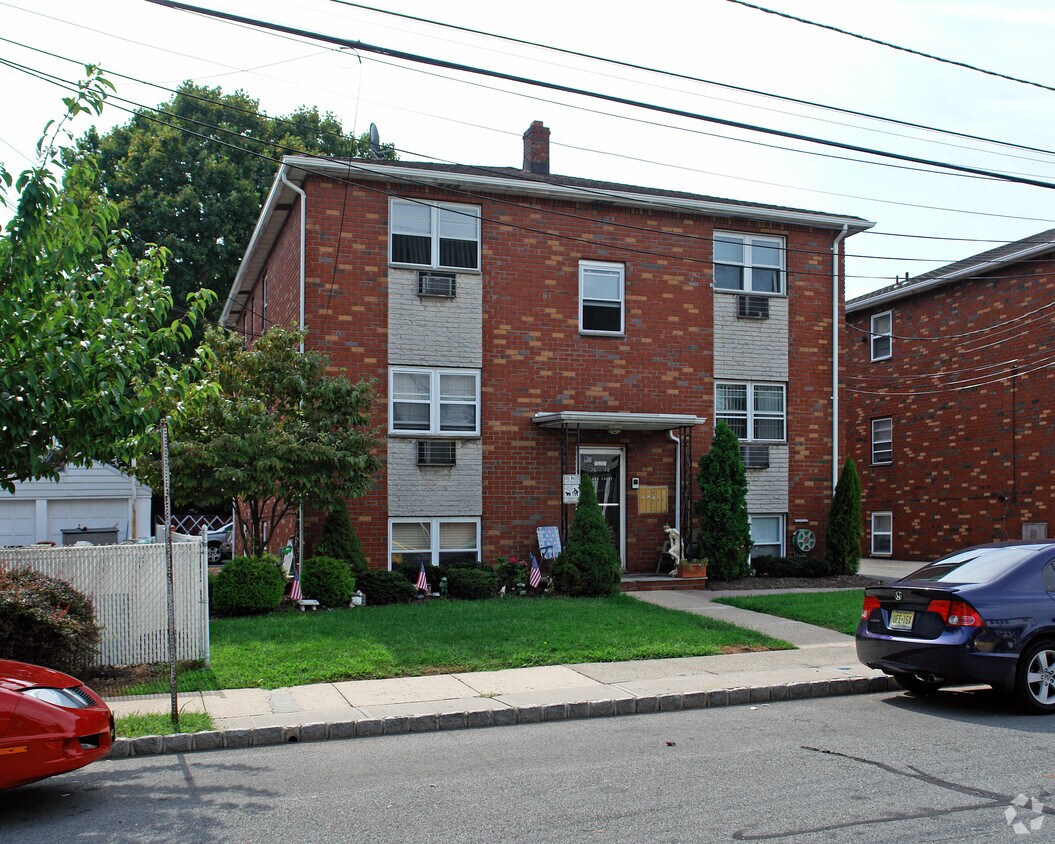 7678 Frederick St, Belleville, NJ 07109 Apartments in Belleville, NJ