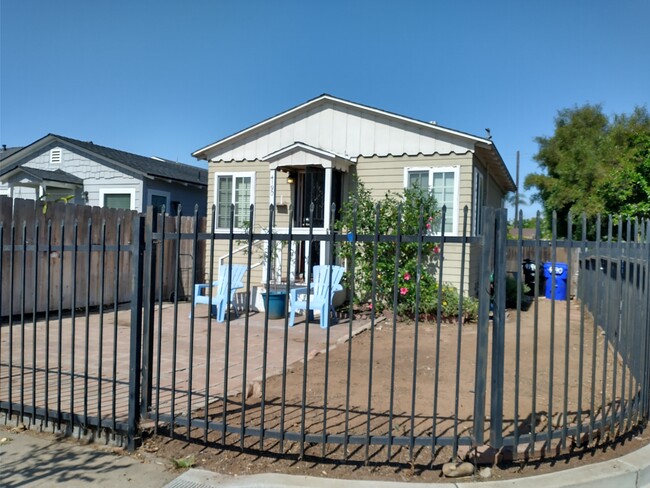 front from street view - 4190 Estrella Ave