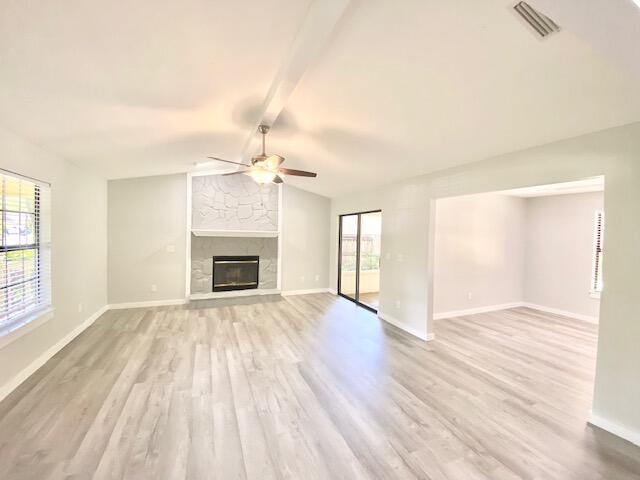 Foto del edificio - 1210 Whitewood Way