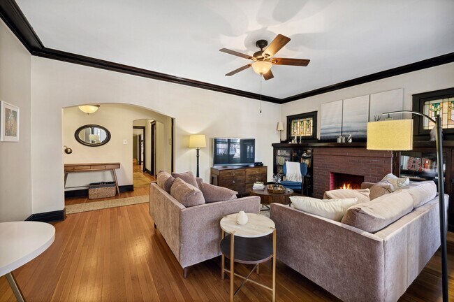 Foto del edificio - 1329 W Thorndale Ave