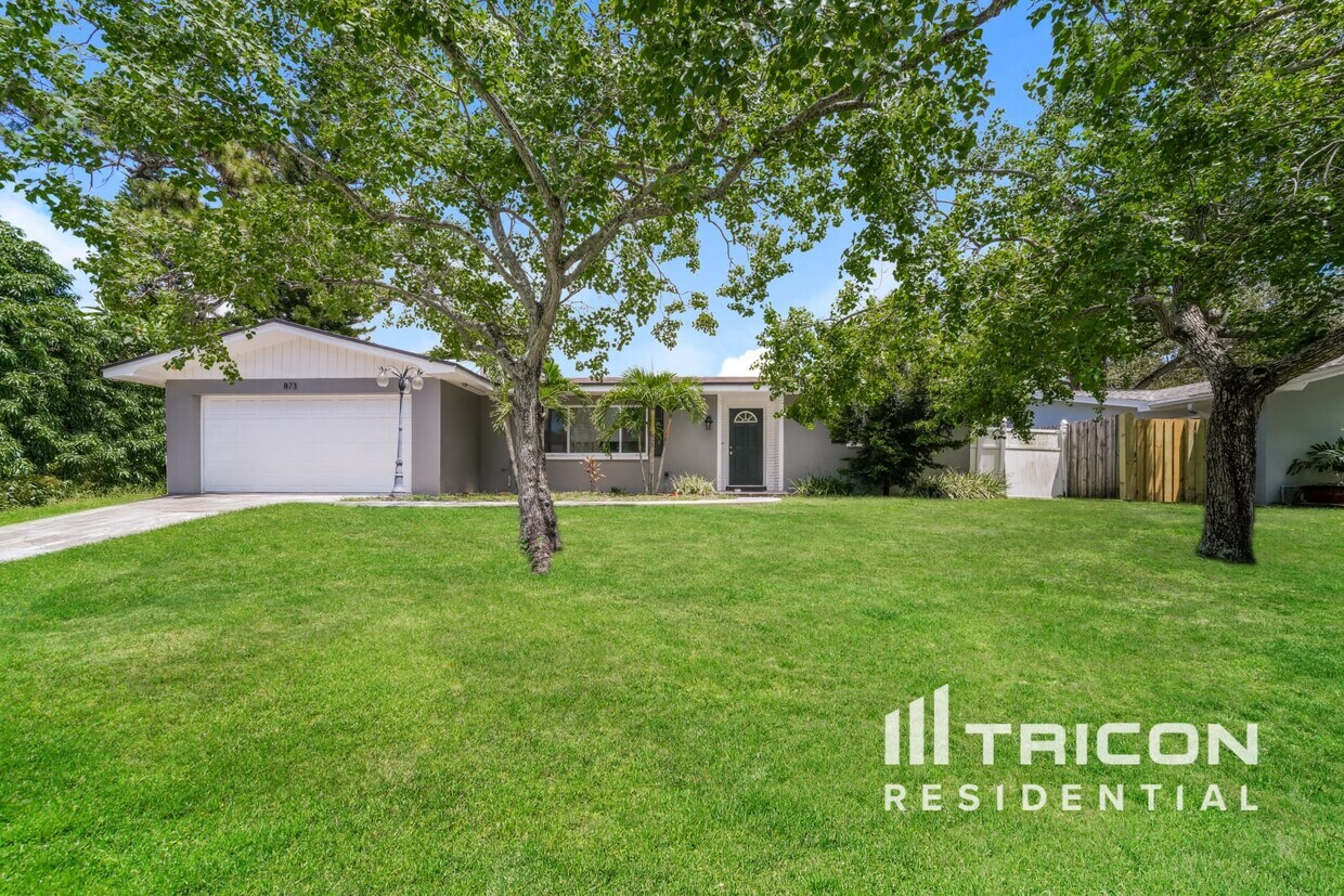 Foto principal - 873 Dumont Dr