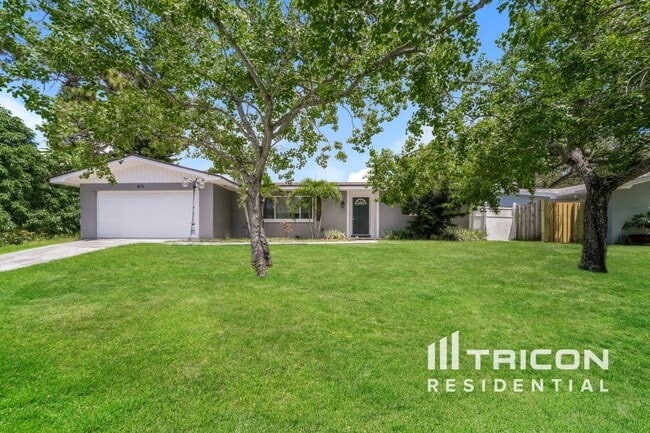 Building Photo - 873 Dumont Dr