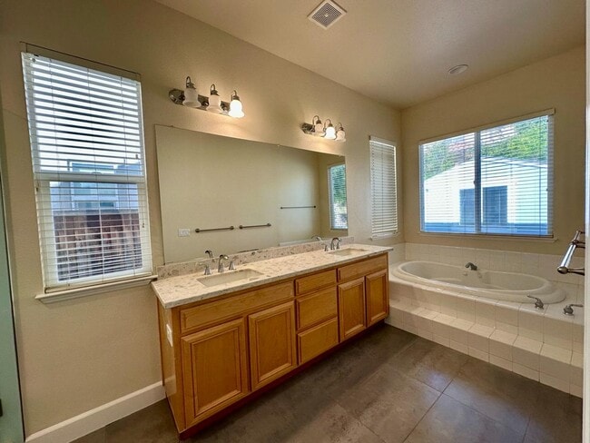 Foto del edificio - 3980 Avignon Ln