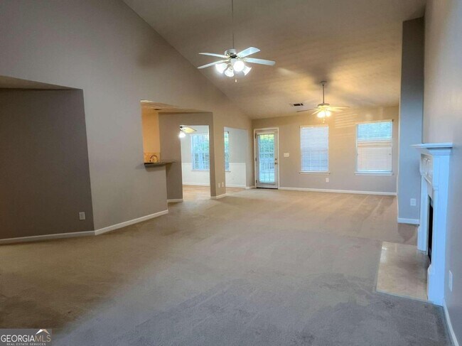 Foto del edificio - 4011 Oak Crossing Dr NE