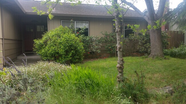 Shared Bedrm in Sober Women & Children's Home - 1776 Glenbrook Dr