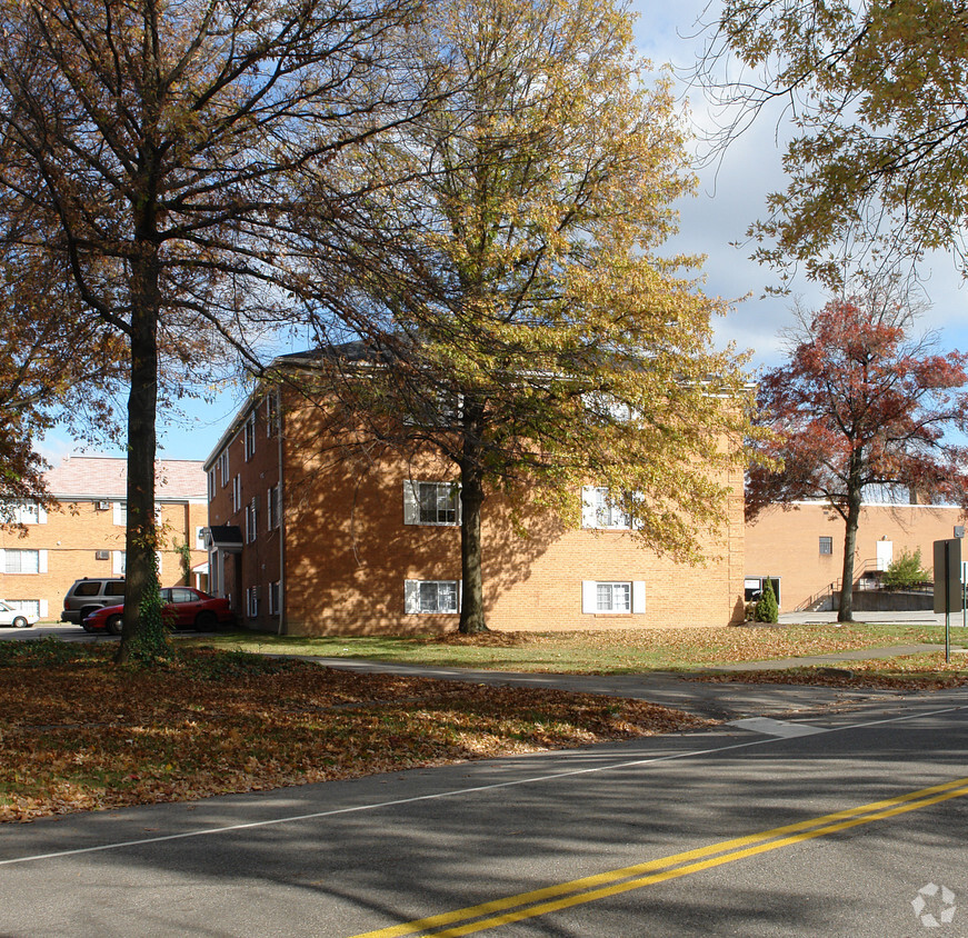 Foto del edificio - 4250 Hillman Way