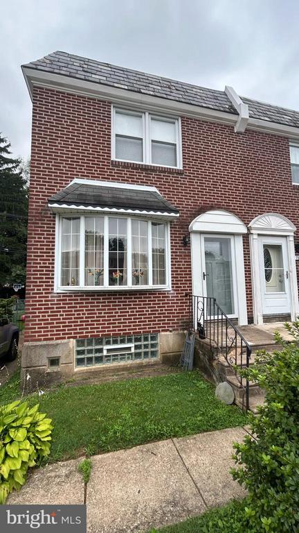 Foto del edificio - 7615 Burholme Ave