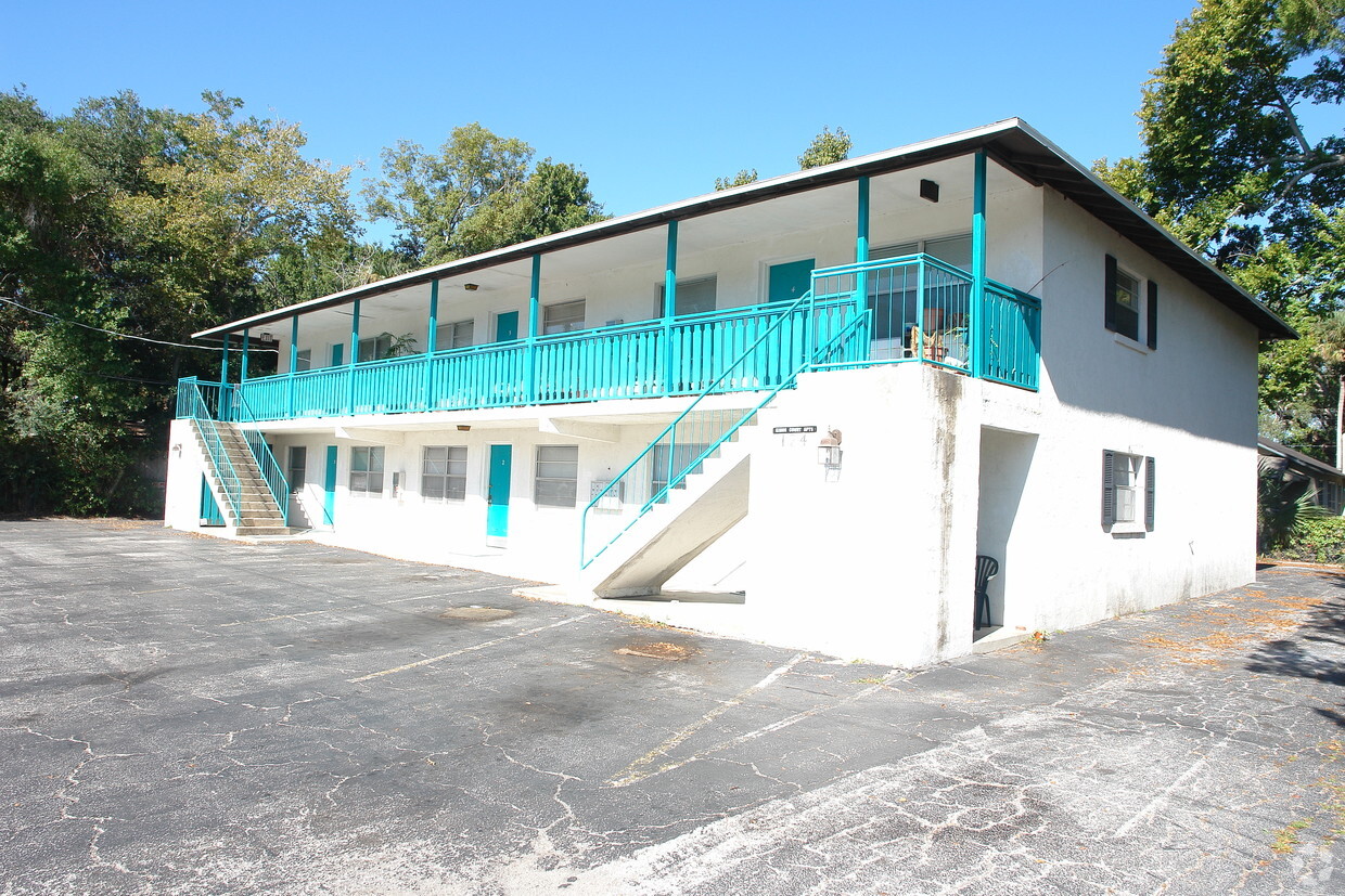 Building Photo - 124 Kingston Ave