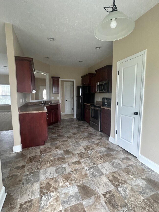 Foto del edificio - 107 Silver Peak Dr