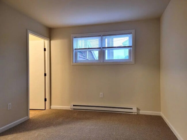 Foto del edificio - 675 E Main St