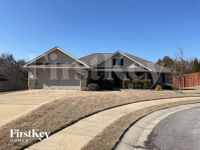 Building Photo - 231 River Crest Cir N