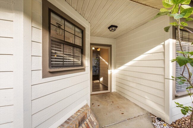 Building Photo - 6223 Klondike Dr