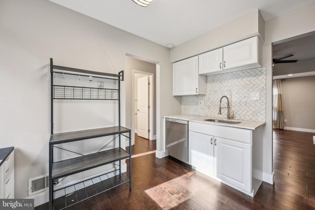 Foto principal - 7849 Briardale Terrace