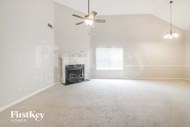Building Photo - 4564 Glider Cir