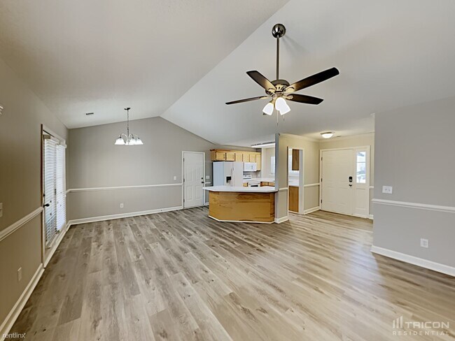 Building Photo - 1336 Parliament Lake Dr