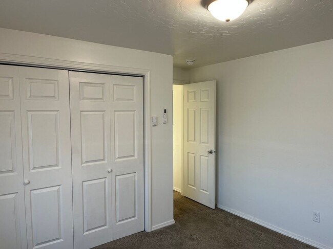 Foto del edificio - 1442 W Sandalwood Dr