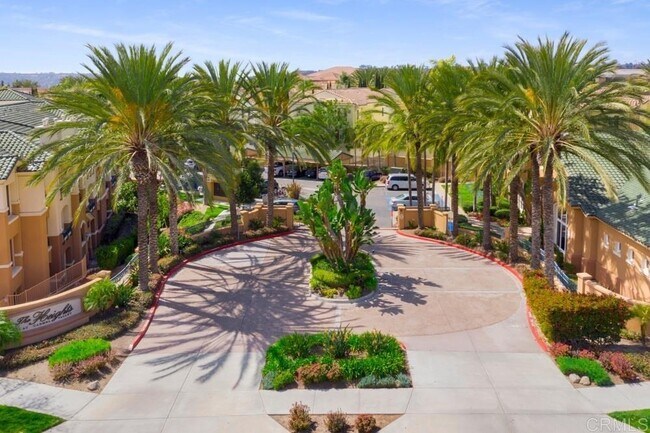 Foto del edificio - 12370 Carmel Country Rd