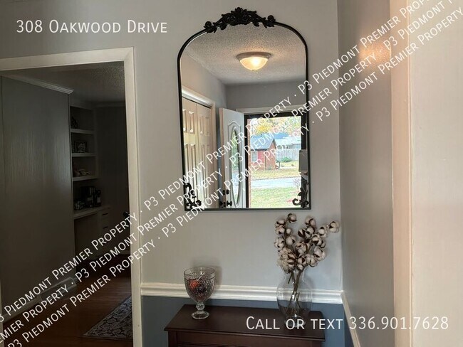 Foto del edificio - 308 Oakwood Dr