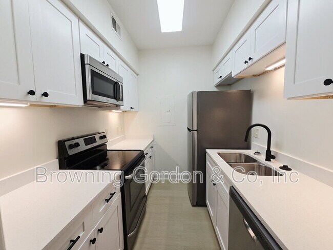 Foto del edificio - 503 Sloan Rd