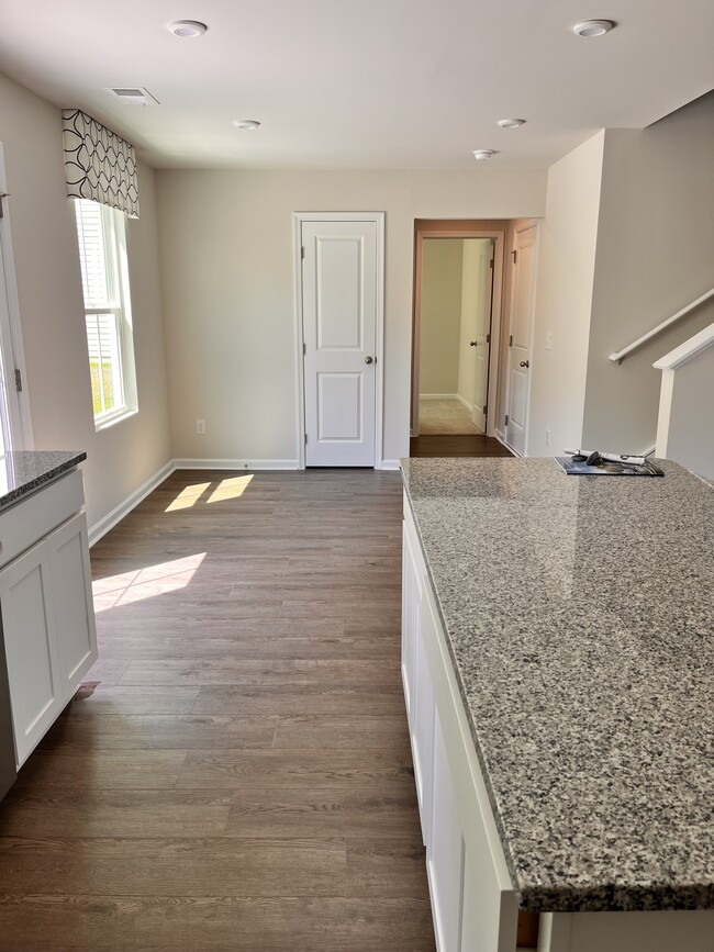 Building Photo - 1017 Sharron Creek Dr