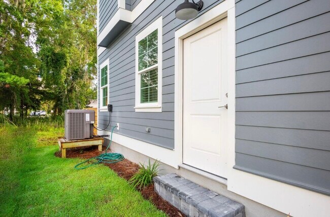 Foto del edificio - 219 Rearden Way