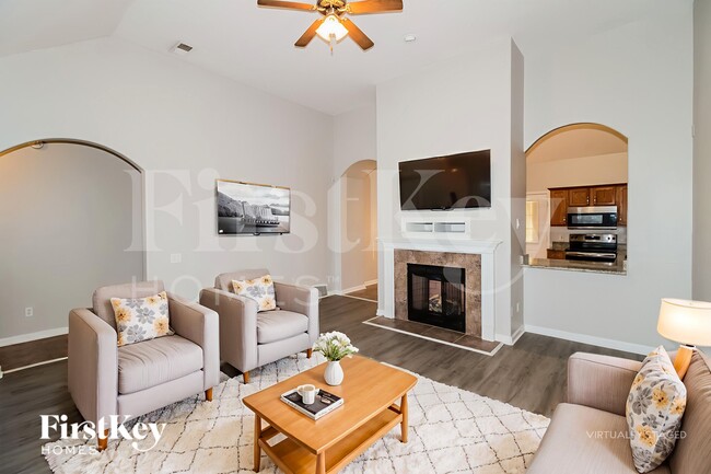 Building Photo - 8595 Shady Elm Dr