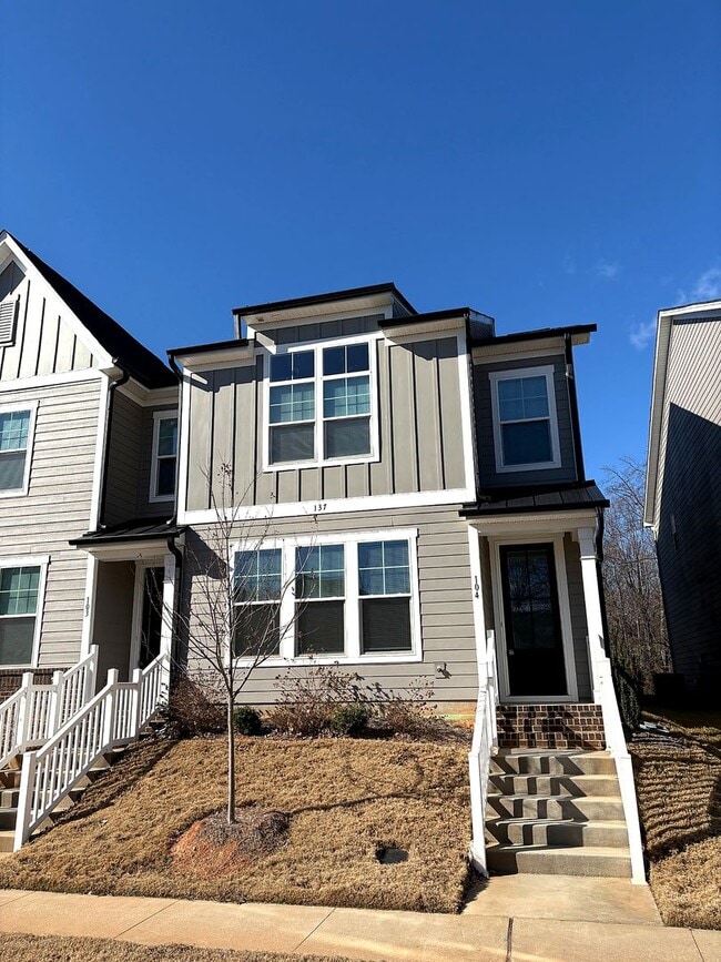 Foto del edificio - COMING SOON > 3BR Townhome • Brand-New Build • 2 Car Garage Parking