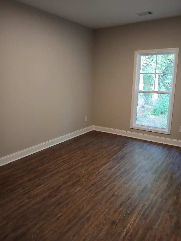 Foto del edificio - 153 N Woodland Dr