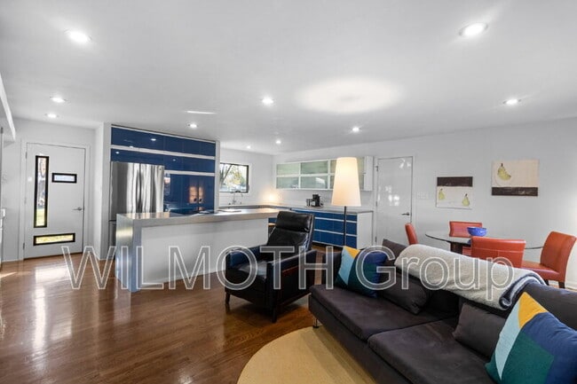 Foto del edificio - 10327 Orchard Park Dr W